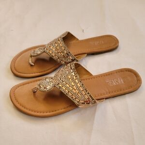 EASY USA Gold Tan Flip Flops Beaded Sandals1